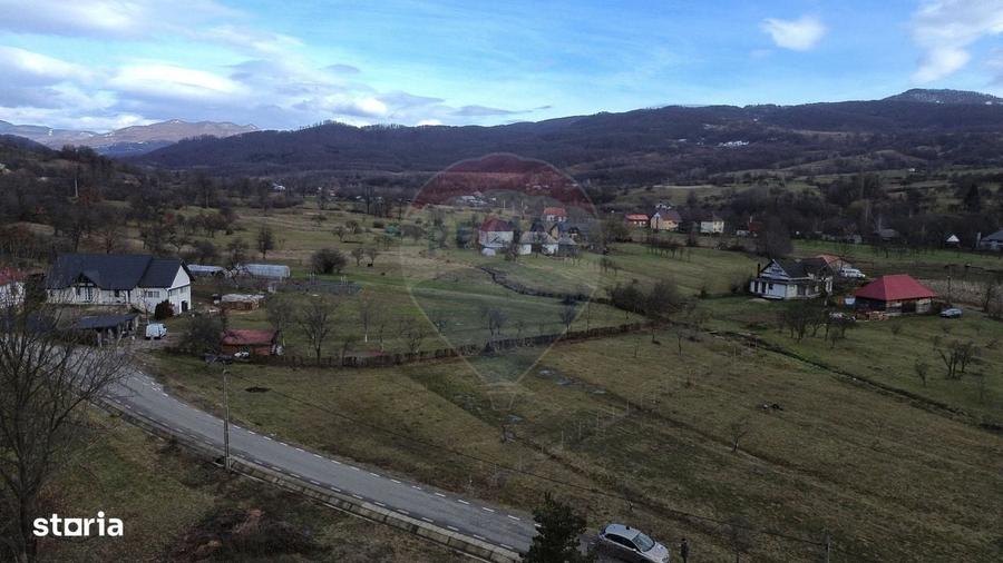 Spațiu comercial, în Șurdești