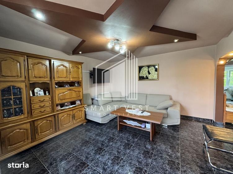Apartament cu 4 camere decomandat în Micro 16