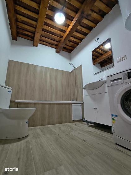 Casă cu 4 camere cu Teren 1200 Mp în Central
