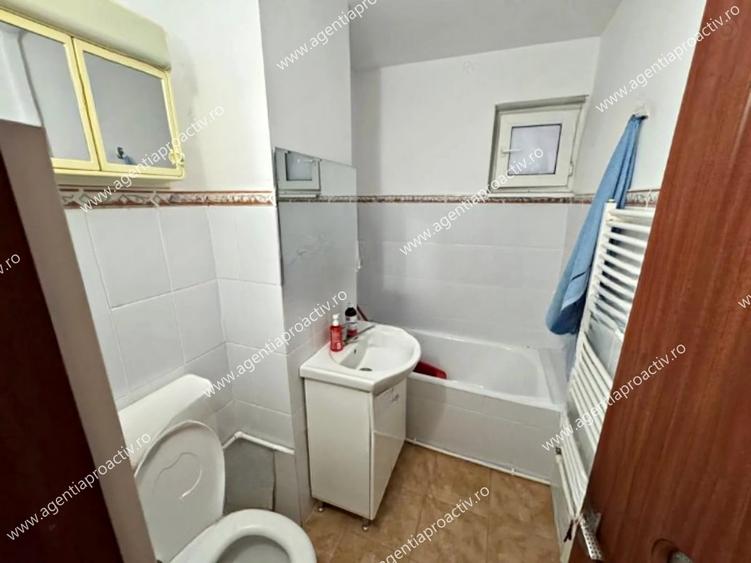 Apartament cu 2 camere decomandat în Micro 19