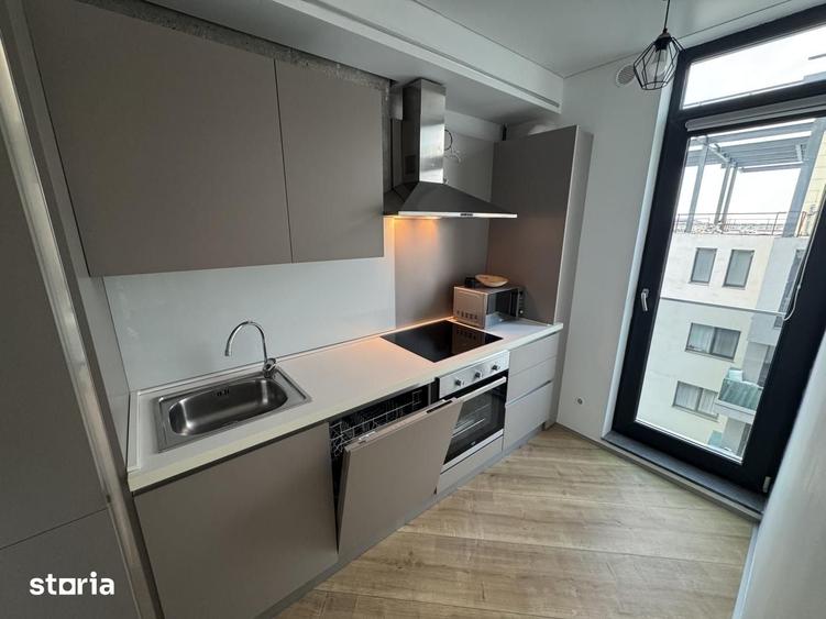 Apartament cu 2 camere decomandat în Tei