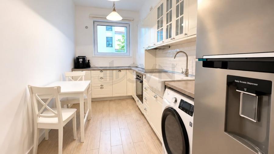 Apartament cu 3 camere decomandat în Floreasca