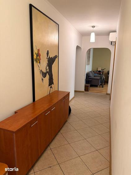 Apartament cu 4 camere decomandat în Rahova