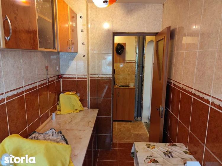 Apartament cu 2 camere semidecomandat, mobilat în Giurgiului
