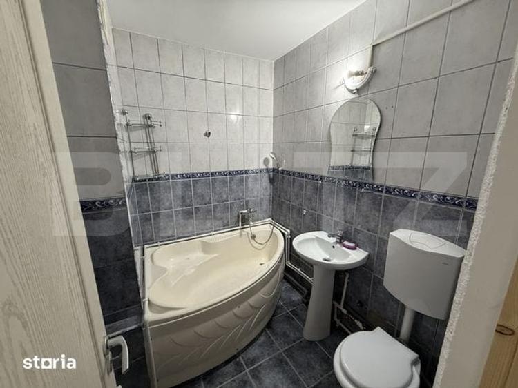 Apartament cu 2 camere semidecomandat, mobilat în Hunedoara