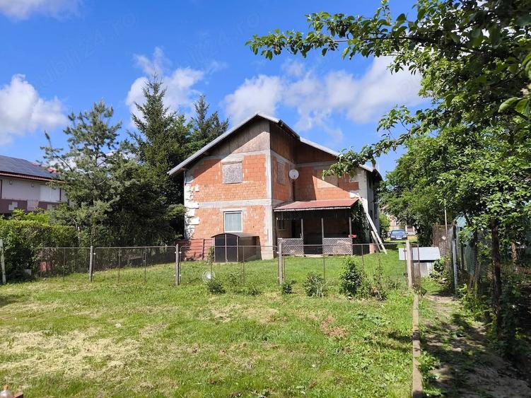 Casă cu Teren 1050 Mp în Frumușani