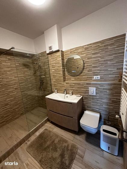 Apartament cu 4 camere decomandat în Centrul Civic