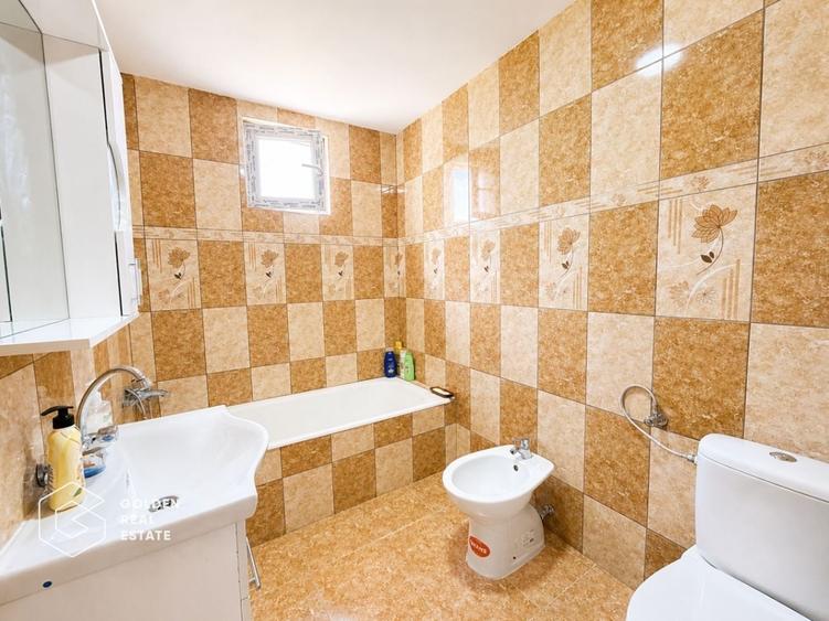 Casă individuală cu 5 camere cu Teren 1578 Mp în Șiria