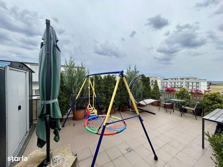 Apartament cu 3 camere decomandat în Piața Cluj