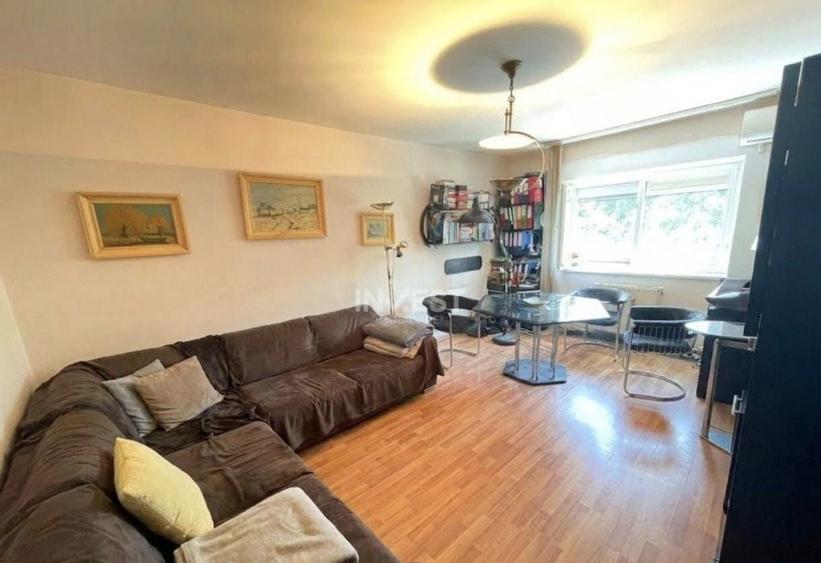 Apartament cu 3 camere decomandat în Tomești