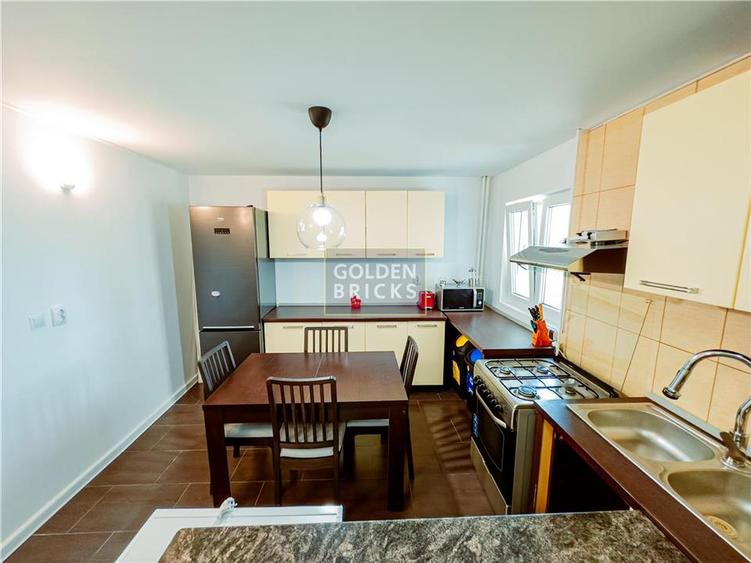 Apartament cu 2 camere semidecomandat, mobilat în P-ța Muncii