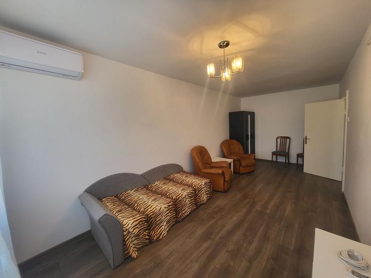Garsonieră decomandată în Alexandru cel Bun