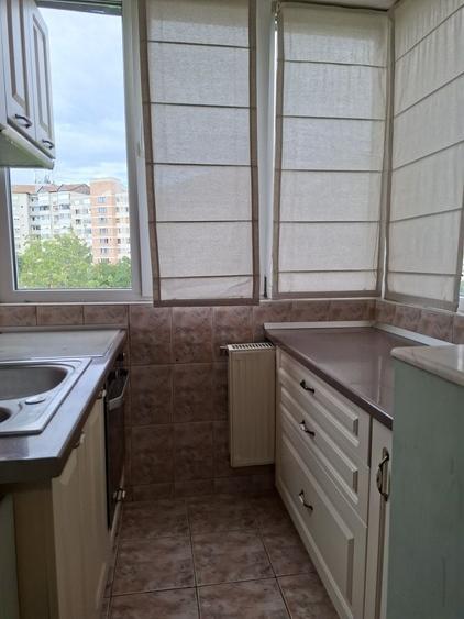 Apartament cu 3 camere decomandat în Decebal