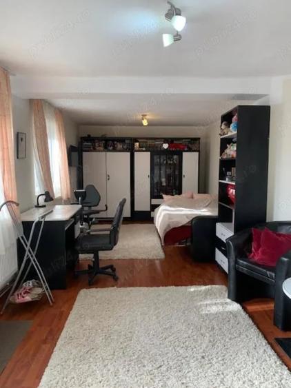 Casă cu 5 camere cu Teren 877 Mp în Lugoj