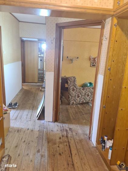 Apartament cu 4 camere decomandat în Pipera