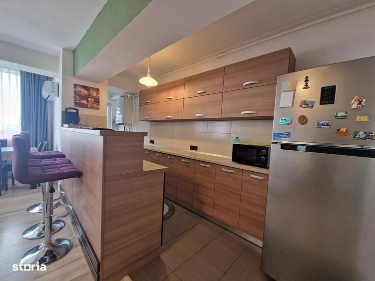Apartament cu 3 camere semidecomandat în Central