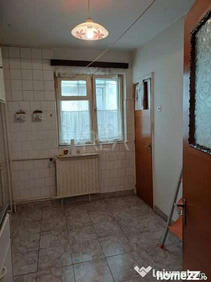 2 camere, et 5/8, 51 mp, bloc 1985- Crangasi, Str 9 Mai - 9
