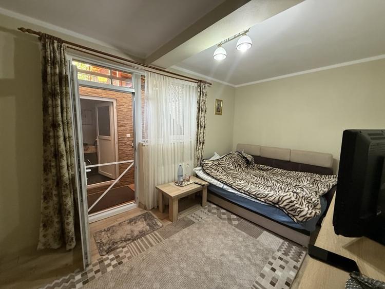 Casă individuală cu 4 camere cu Canalizare în Cetate