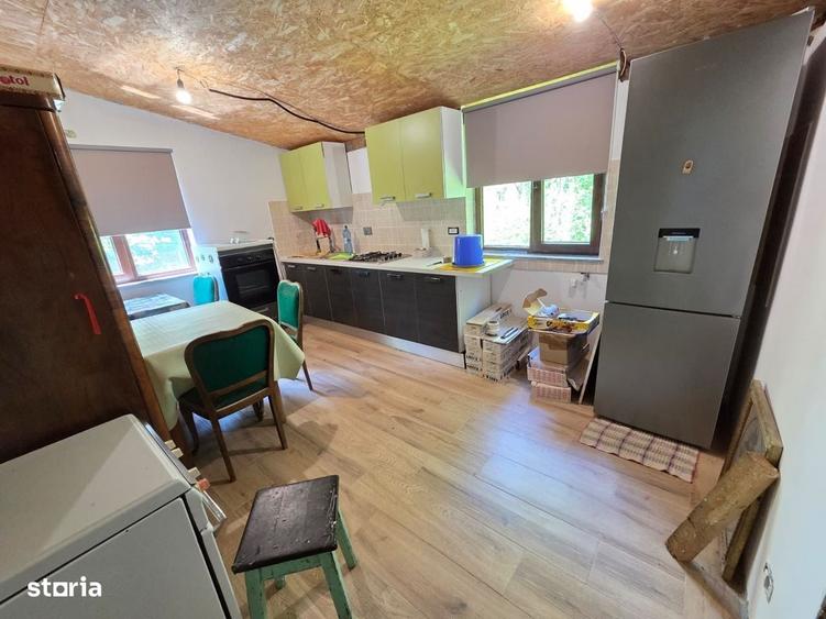 Casă cu 3 camere în Răzvad