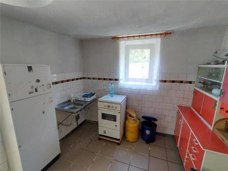 Casă cu 2 camere cu Teren 80 Mp în Vest