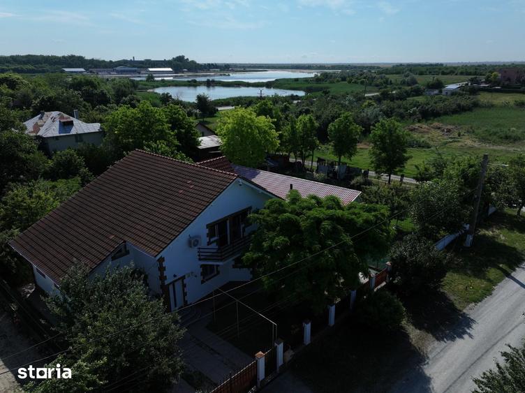 Casă cu 5 camere cu Teren 770 Mp în Mihail Kogălniceanu