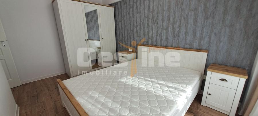 Apartament cu 2 camere semidecomandat, mobilat în Valea Adâncă
