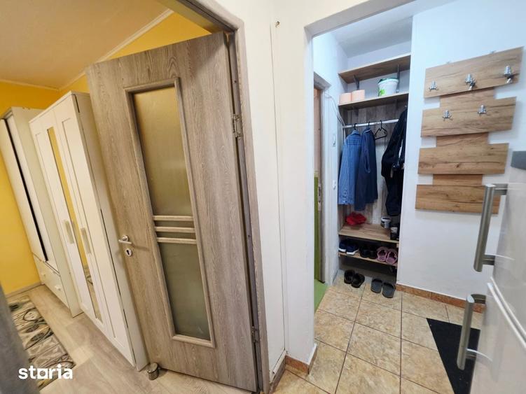 Garsonieră decomandată în Malu Roșu