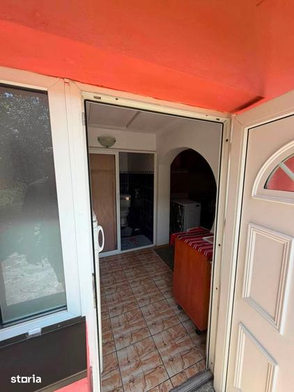 Casă cu 3 camere cu Teren 600 Mp în Central