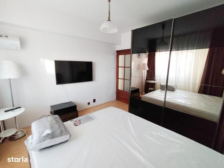 Apartament cu 3 camere decomandat în Calea București
