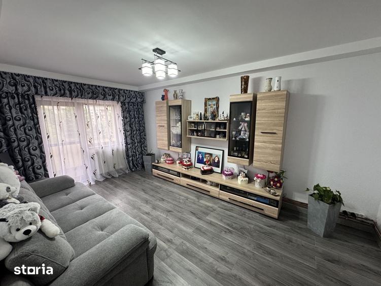 Apartament cu 4 camere, etaj 3 din 4 , Str. Belsugului , Micro 17. - 7
