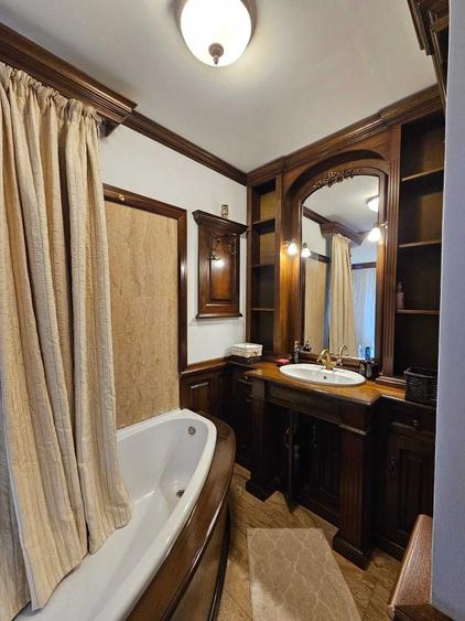 Vindem urgent apartament premium 2 camere ,etaj 2, locatie excelenta, parcare inclusa - 2