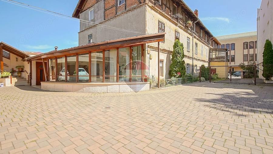Spațiu comercial, de 255 mp, în Brașovul Vechi
