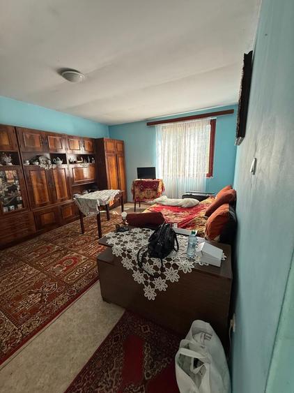 Casă cu 3 camere cu Teren 2200 Mp în Cruceni