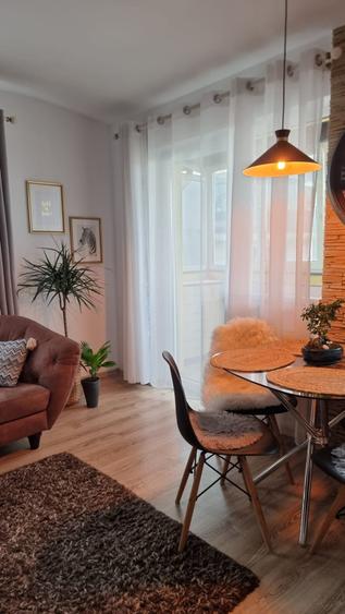 Apartament cu 3 camere, 62,15 mp, balcon, zona Cetatii - 10