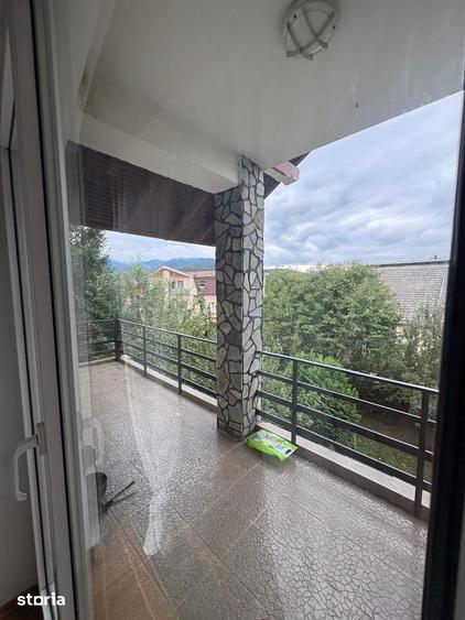 Casă cu 4 camere cu Teren 500 Mp în Bunloc