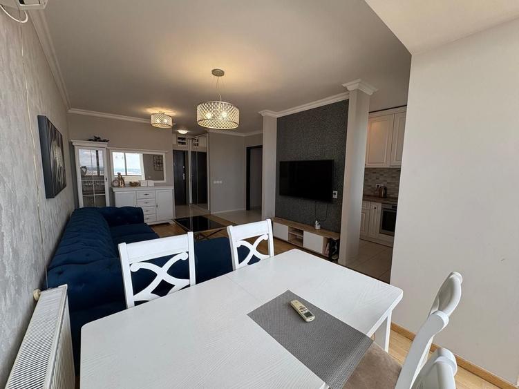 Apartament cu 3 camere decomandat, mobilat în Apărătorii Patriei
