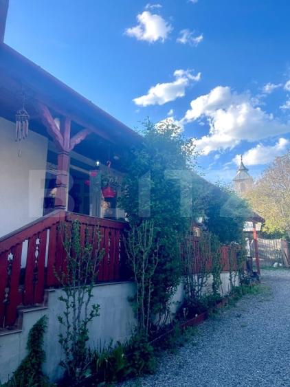 Casă individuală cu 3 camere cu Canalizare în Corunca