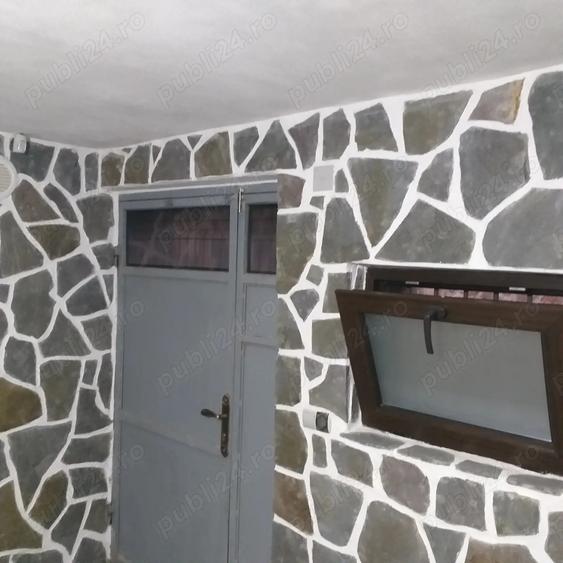 Casă cu 5 camere cu Teren 505 Mp în Câmpinița