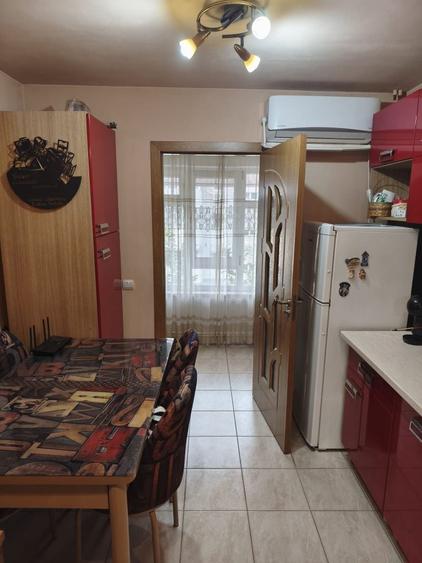 Apartament cu 2 camere decomandat în Exterior Vest