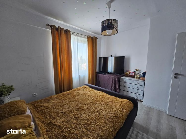 De vanzare apartament cu 4 camere Centru, Str. Mileniului - 4