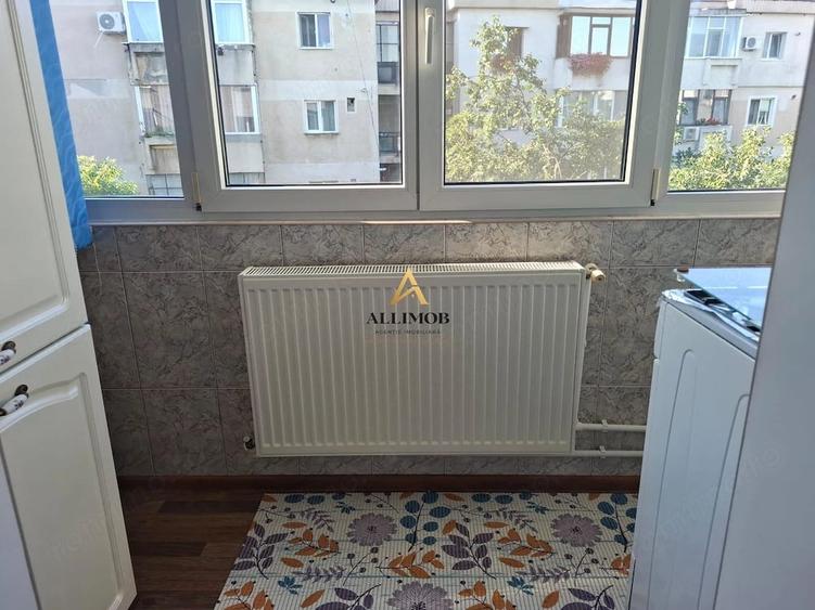 Apartament cu 2 camere decomandat în Mihai Bravu