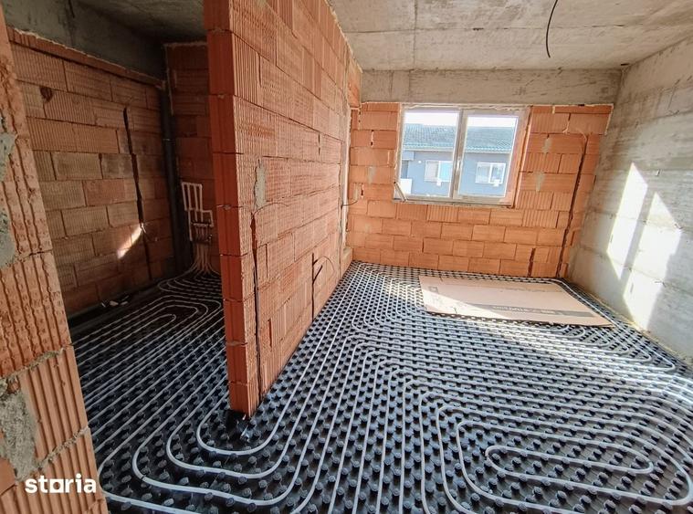 Apartament cu 2 camere decomandat în Chiajna