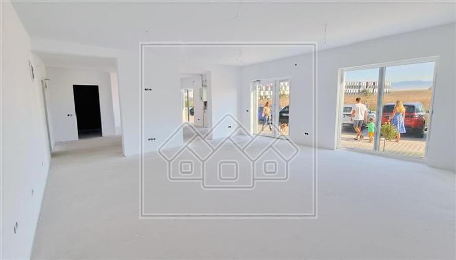 Spațiu comercial, de 72 mp, în Exterior Sud