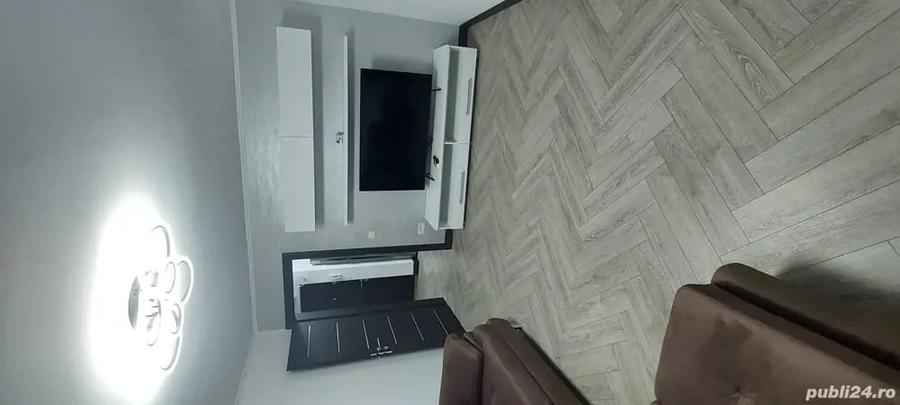 Apartament cu 3 camere decomandat în Zahana