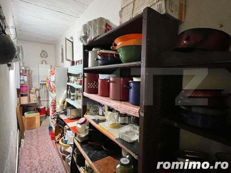 Casă cu 8 camere cu Teren 260 Mp în Central