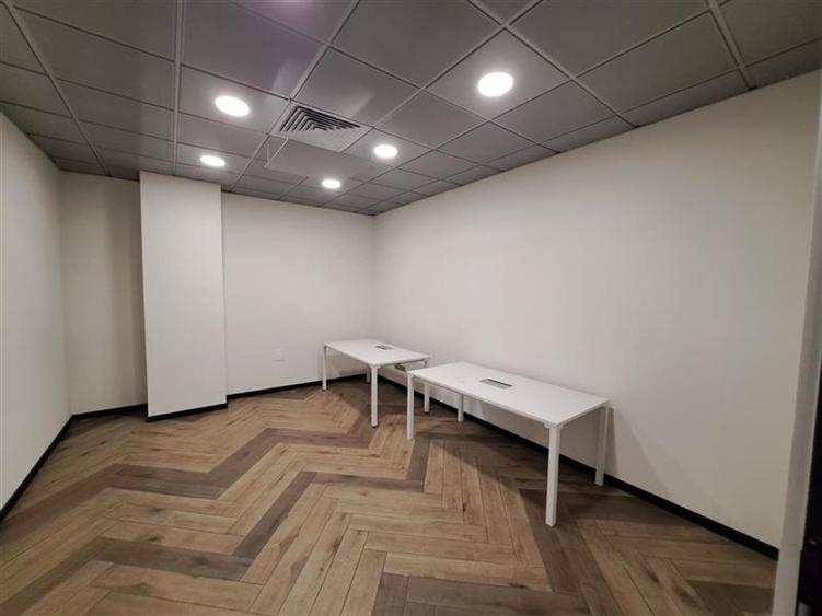 Birou, de 500 mp, în Central
