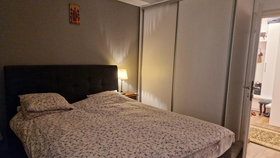 Apartament cu 2 camere decomandat în Lacul Tei