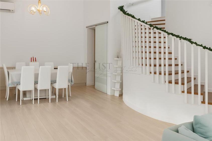 Casă individuală cu 6 camere cu Canalizare în Exterior Vest