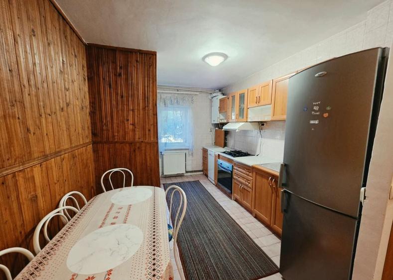 Apartament cu 3 camere decomandat în Gheorgheni