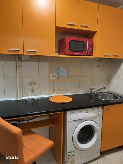 Garsonieră semidecomandată în Gara de Nord
